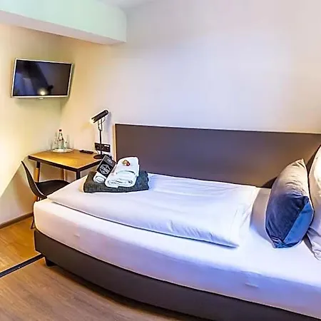 Steinhaus 1718 Hotel Budingen