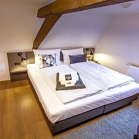 Steinhaus 1718 * Budingen
